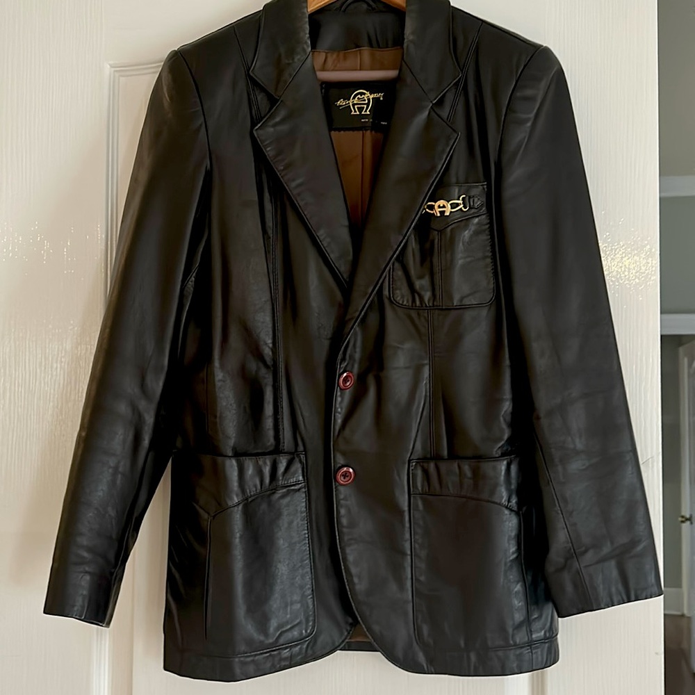 Vintage- Ladies Etienne Aigner leather blazer/jacket- 8